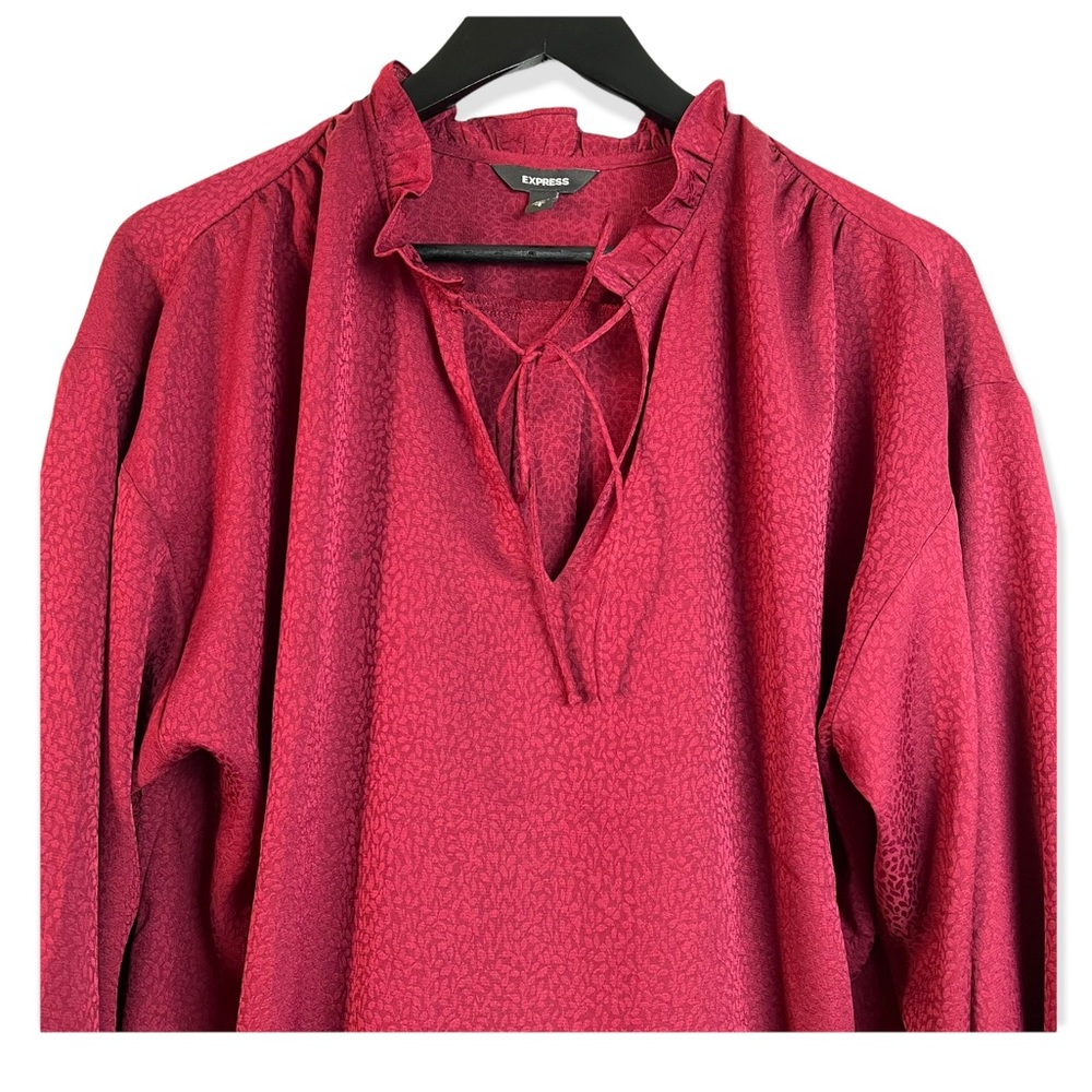 Express Ruffle Sleeve Blouse - Picture 3 of 6